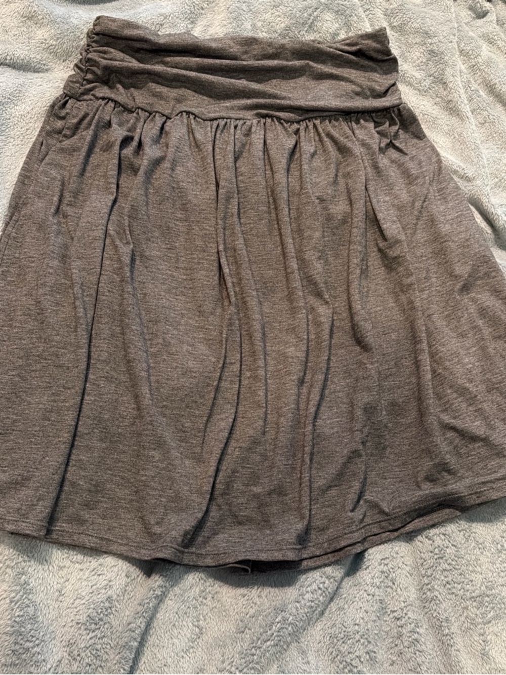 HALARA Heather Gray High Waisted Foldover Waist Skirt
